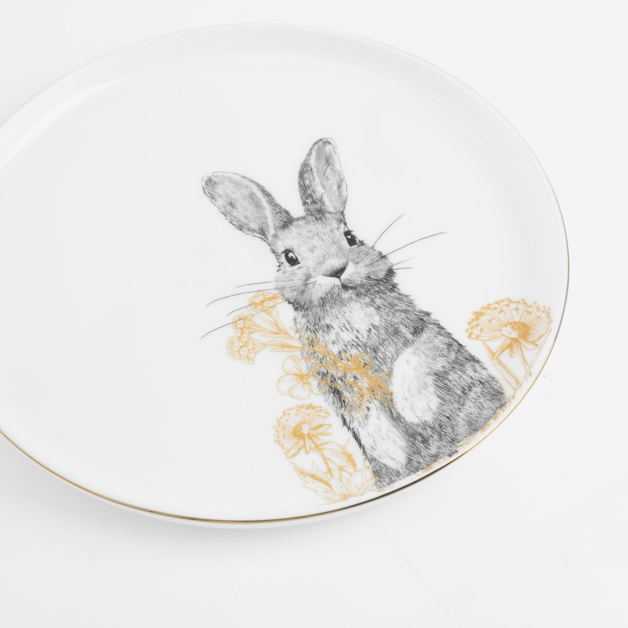 Тарелка закусочная, 24 см, фарфор F, белая, с золотистым кантом, Кролик с цветами, Rabbit gold изображение № 4