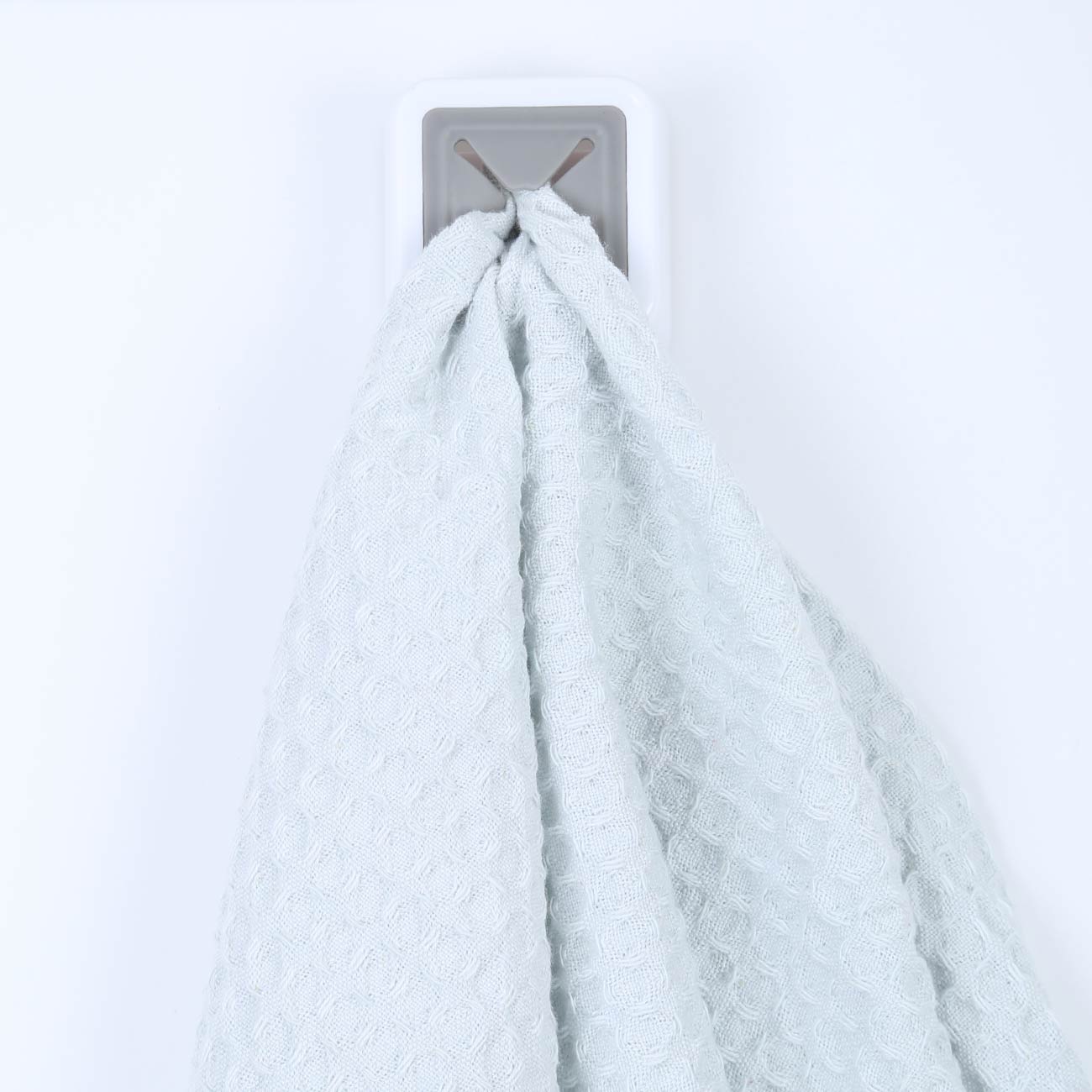 Держатель для полотенца или тряпки, 5 см, 2 шт, самоклеящийся, пластик, серый, Non-slip изображение № 2
