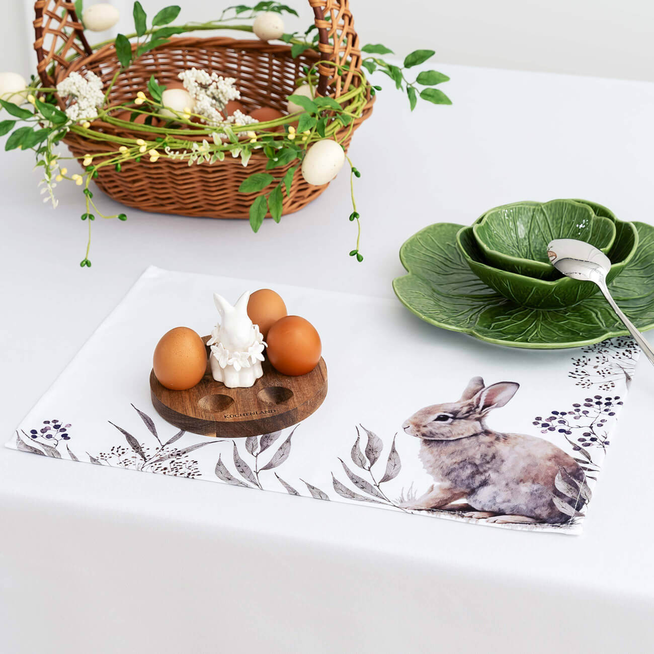 Салфетка под приборы, 30x45 см, полиэстер, белая, Кролик в листве, Natural Easter дорожка настольная 40x160 см полиэстер белая кролик в ах easter
